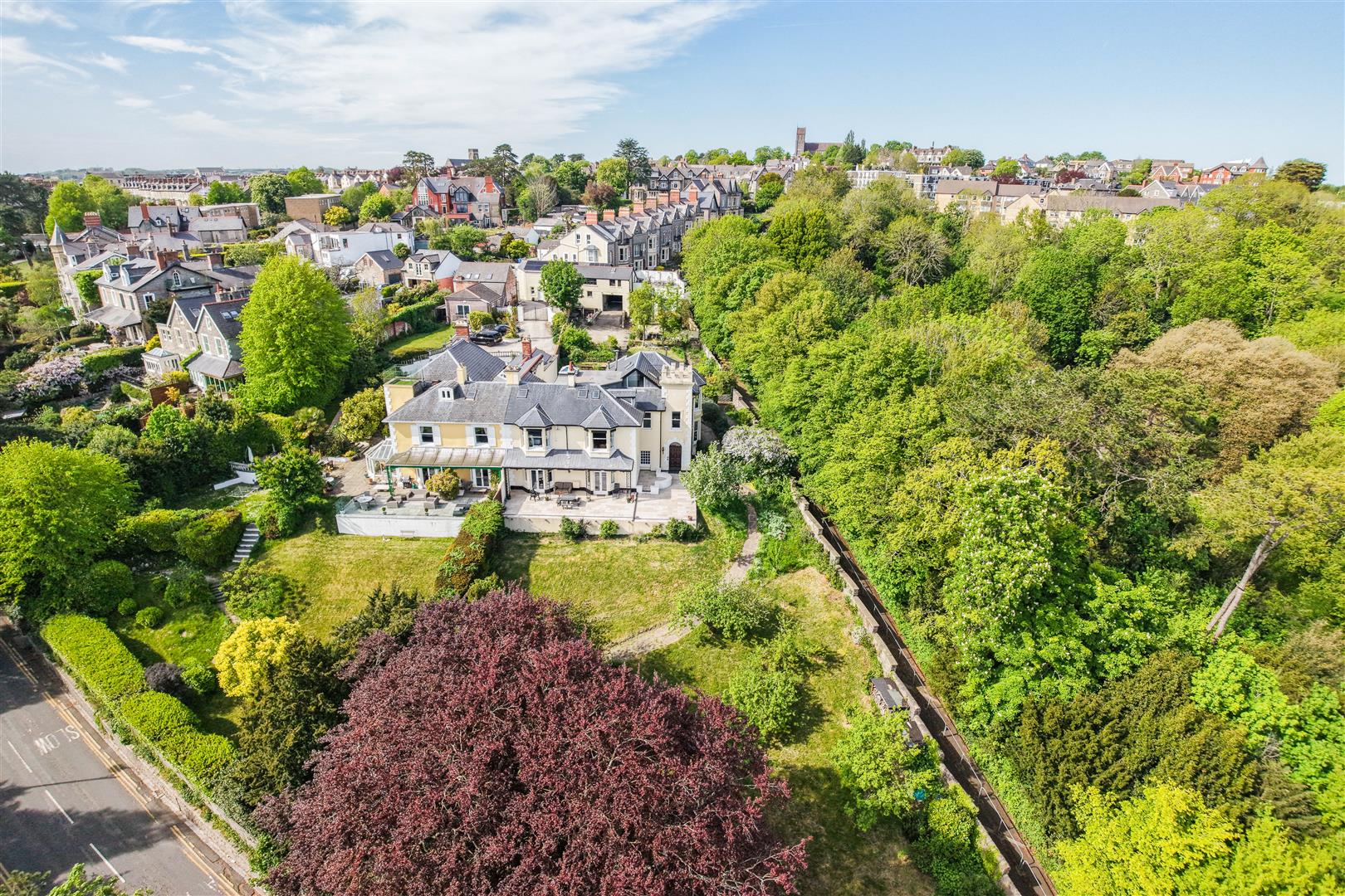 Pen Y Cae, Beach Lane, Penarth, CF64 1AN